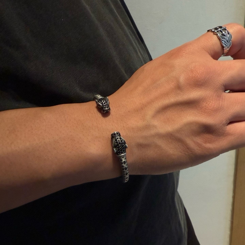 Ch*0me He**ts bracelets